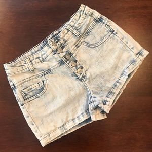 dELiA*s High Waisted Shorts 🌸